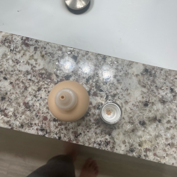 Dior Backstage Face & Body 2WO - Picture 4 of 4